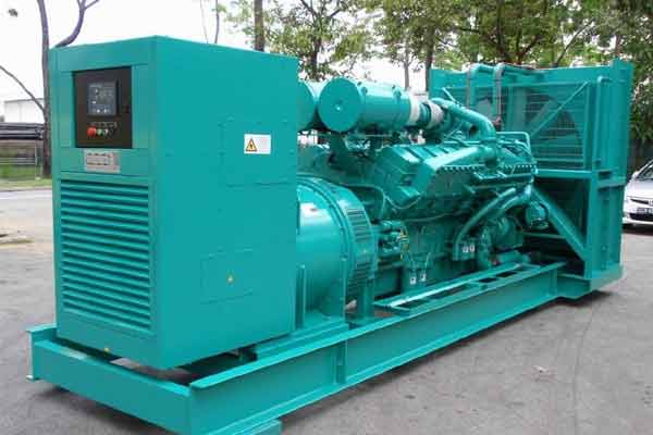 沧县柴油发电机组电压不稳定怎样维修？
